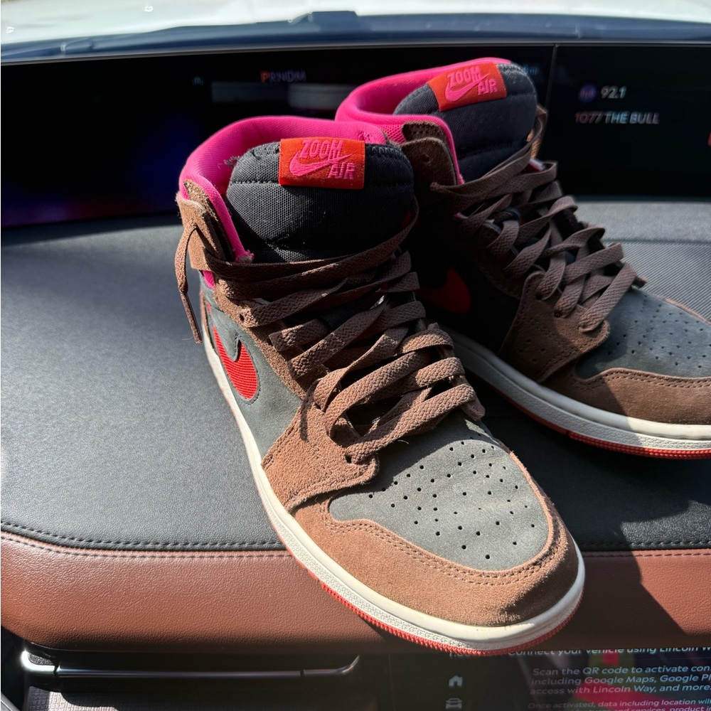 Nike high tops brown w pink